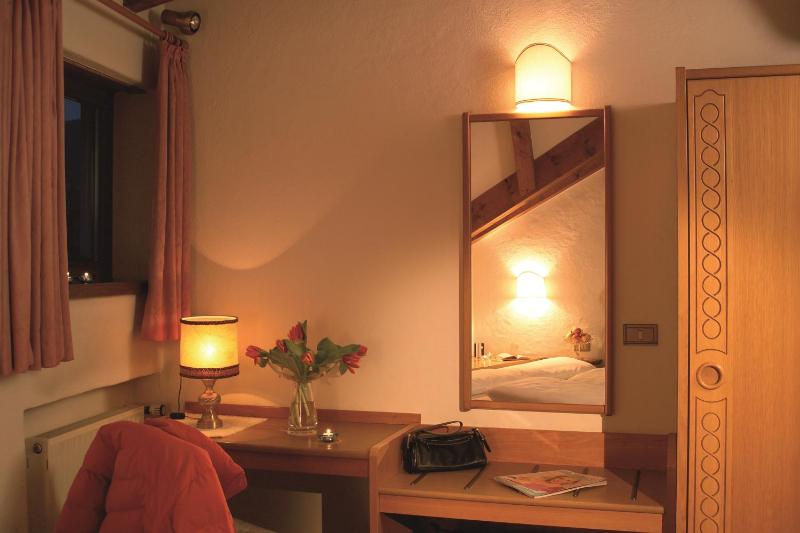 Double Room image 2