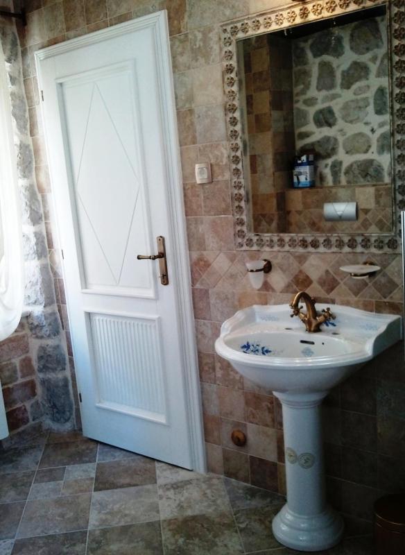 Double Room with Sea View image 4