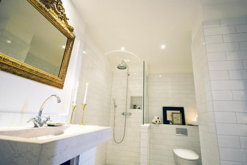 Superior Double Room image 3