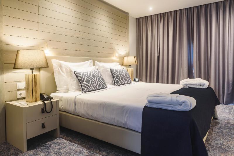 Standard Double Room image 2