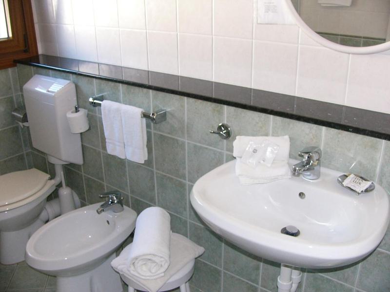 Triple Room with Balcony image 1