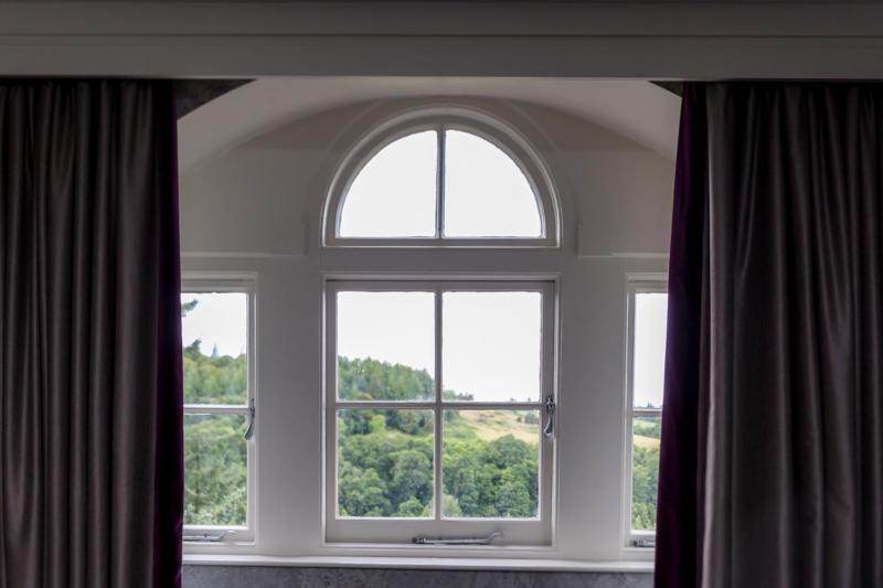 Executive Club Room image 1