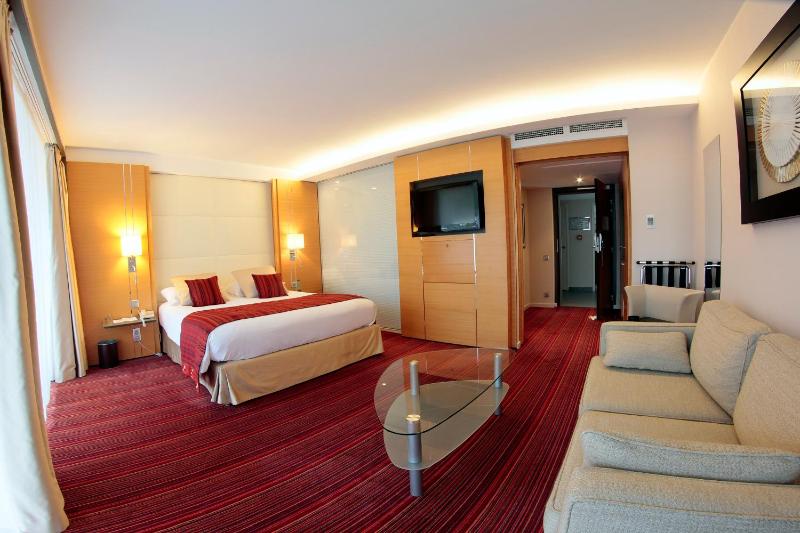 Prestige Double Room with Terrace and Sea View image 4