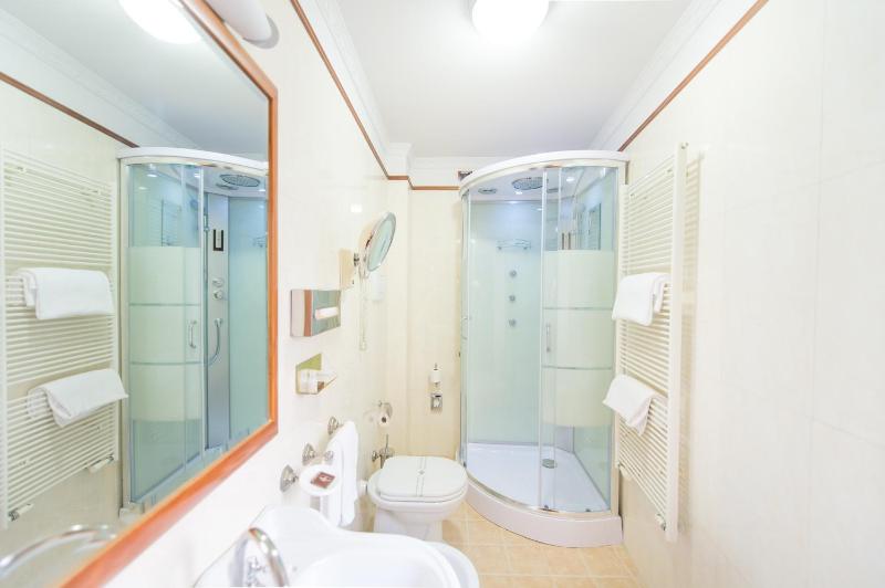 Double Room image 1