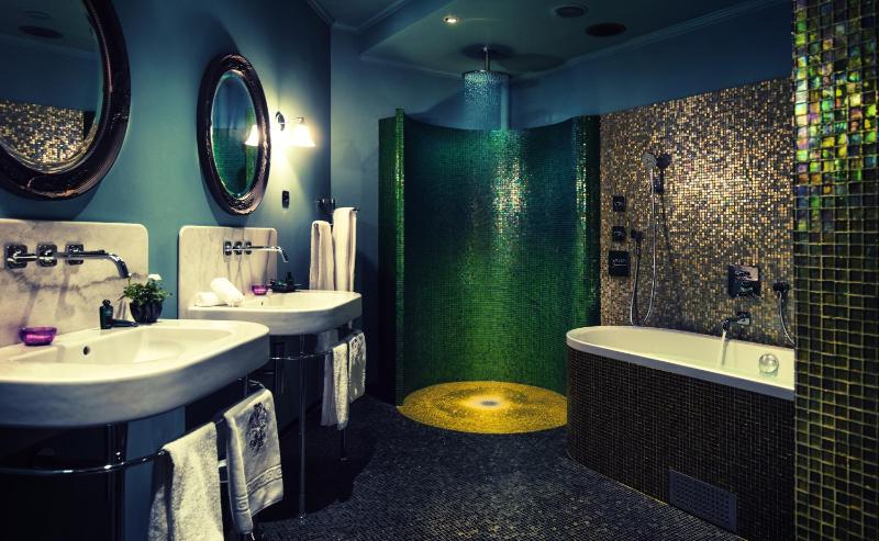 Large Exclusive Double Room image 4