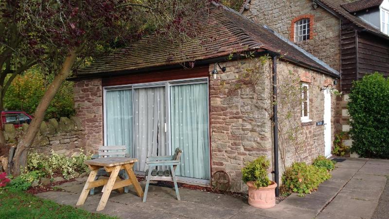 One-Bedroom House image 1