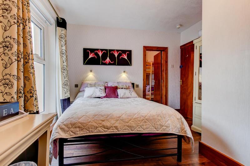 Budget Double Room image 4