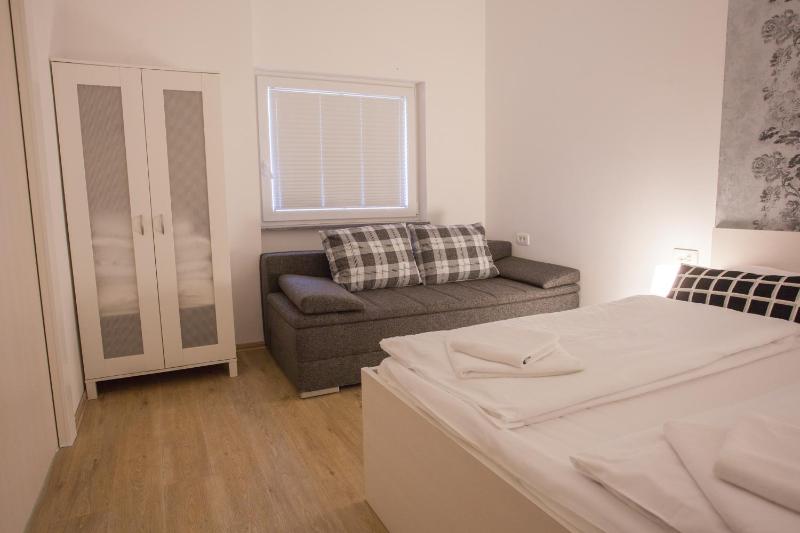 Apartments SHISHKA - image 7