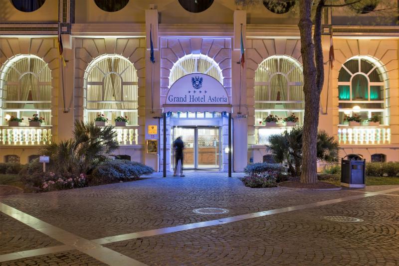 Grand Hotel Astoria - image 25