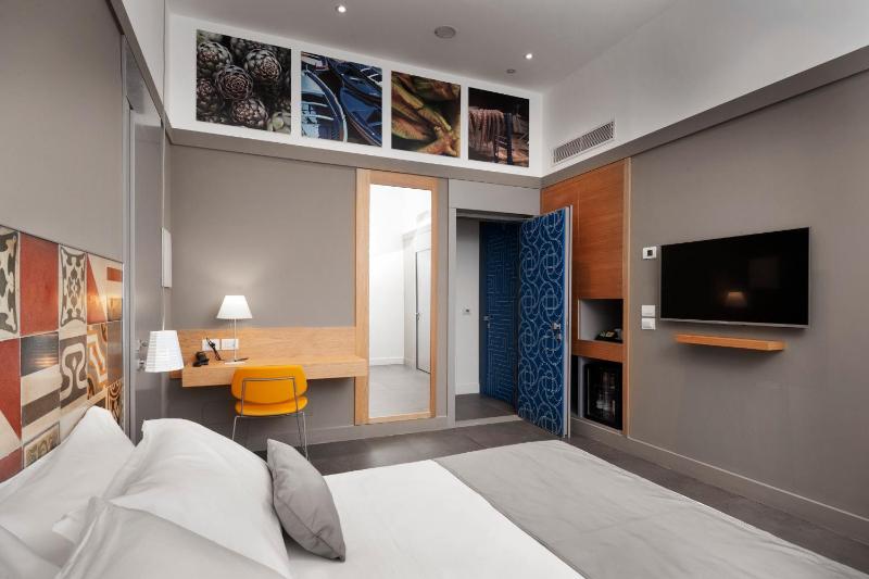Superior Double Room image 4