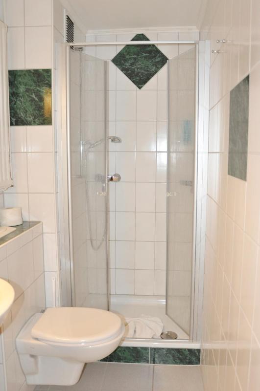 Small Double Room image 2