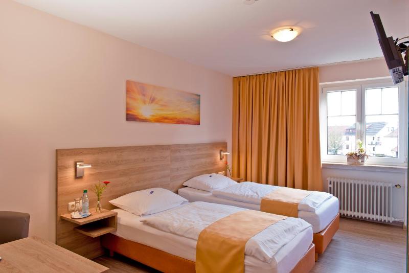 Double Room image 1