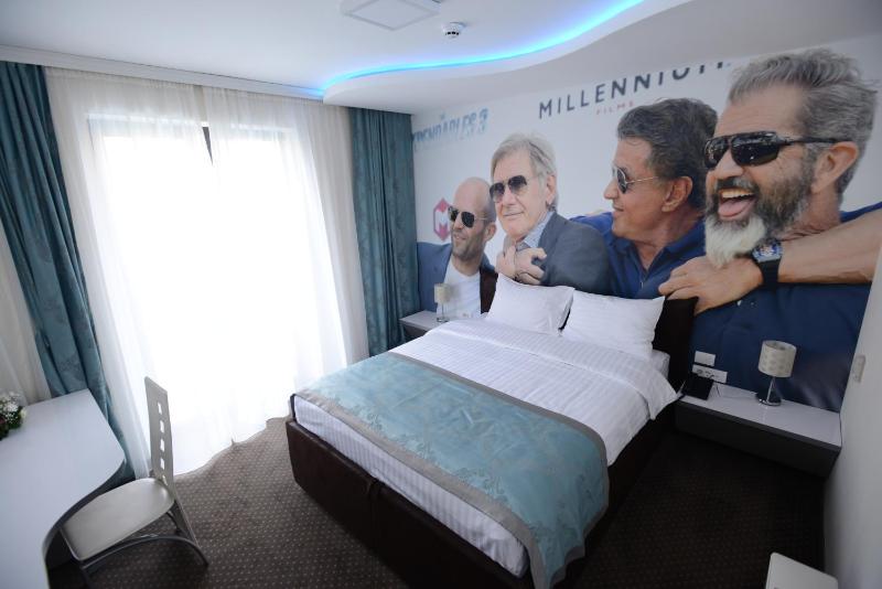 One-Bedroom Suite image 1