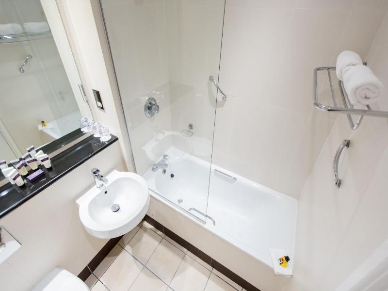Executive Double Room image 4