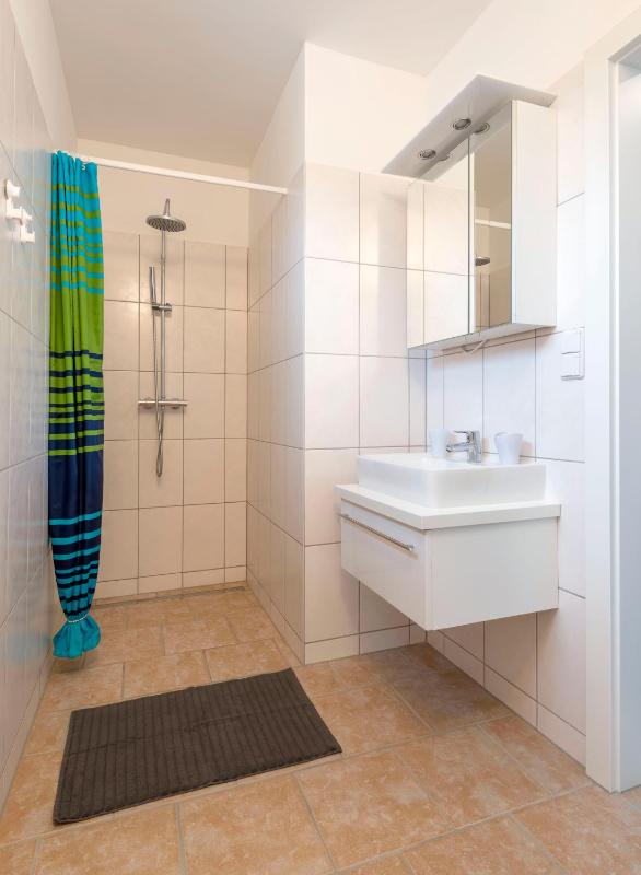 Standard Triple Room with Balcony image 2