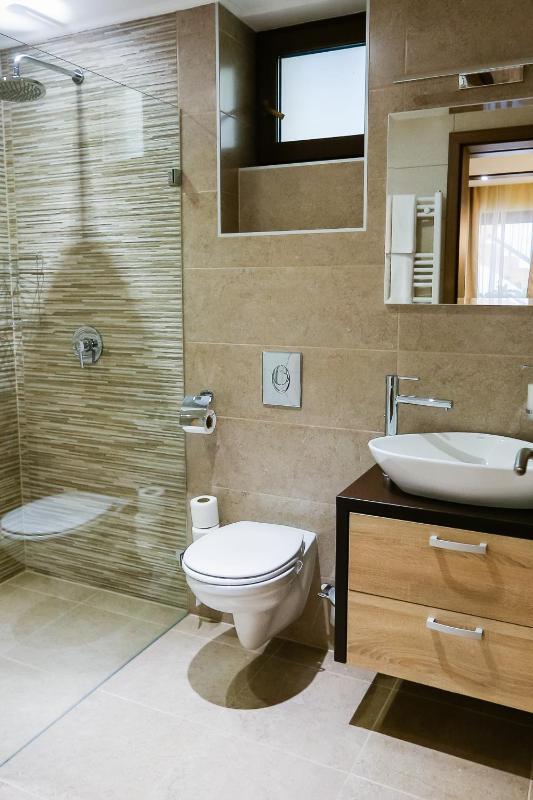 Apartment image 3