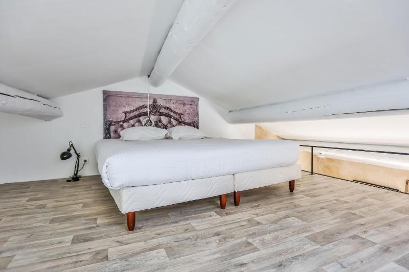 Apartment image 2
