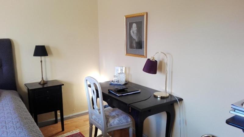 Twin Room image 2