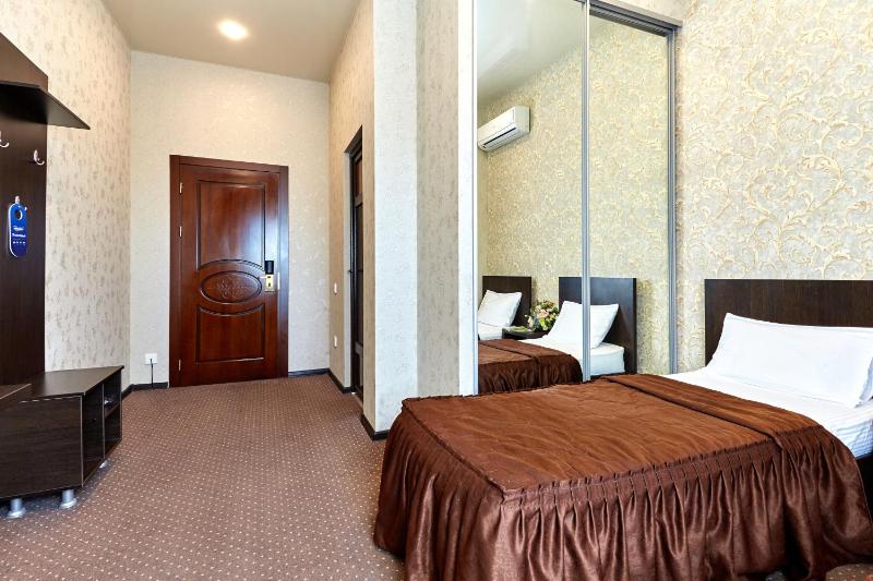 Budget Twin Room image 2