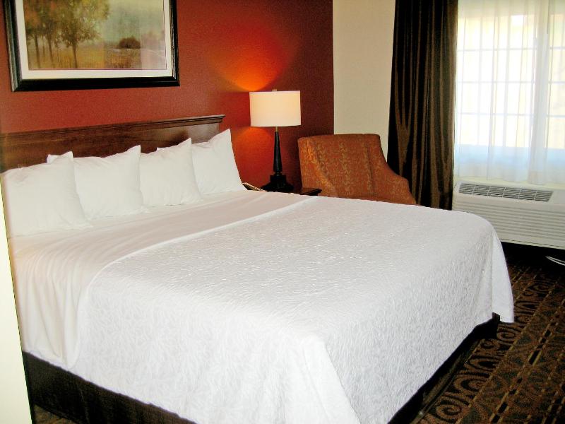 Deluxe King Room image 1