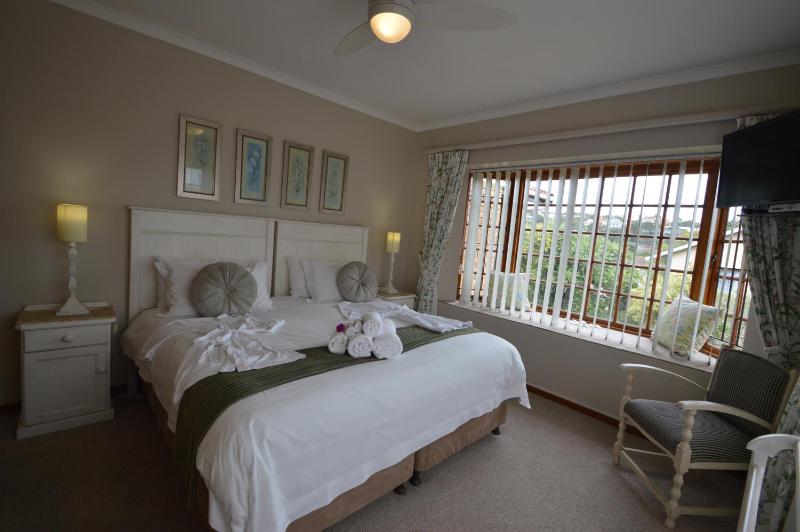 Bayside Lodge Garden Route B&B - image 4
