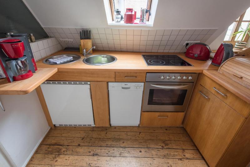 One-Bedroom Apartment - Burgplatz 1 image 4