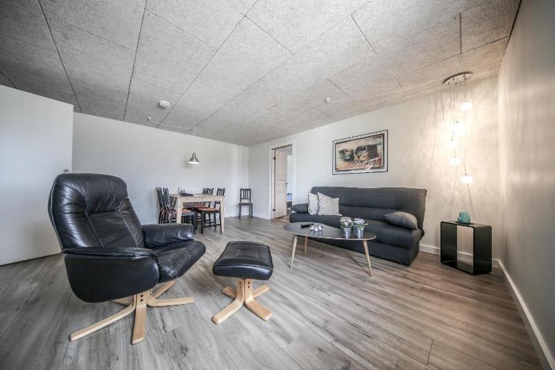 Family Room with Bathroom image 3