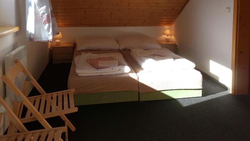 One-Bedroom Apartment image 3