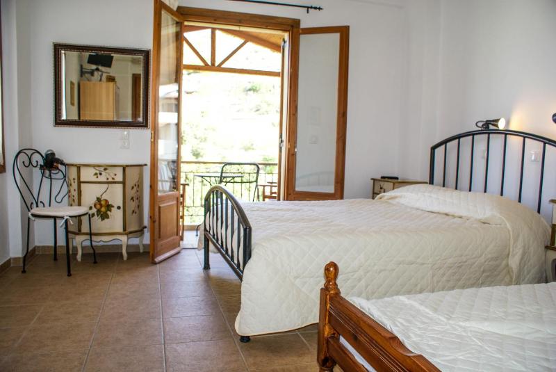 Studio with Sea View (3 Adults) image 3