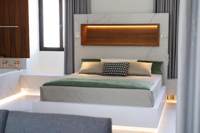 Master Suite - Vue sur Port image 2