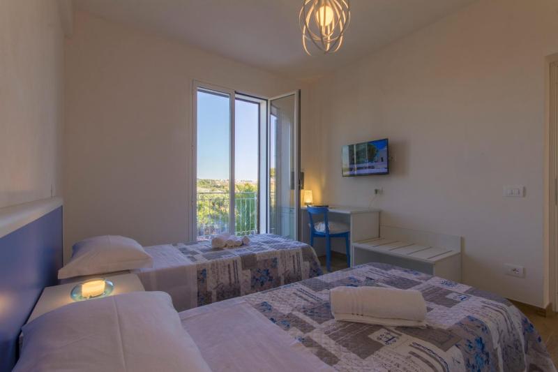 Double Room with Garden View image 1