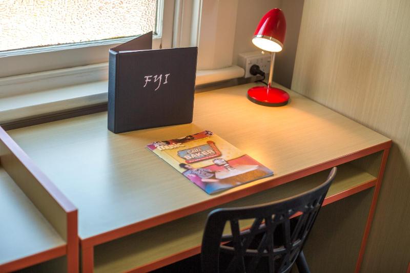 Economy Family Room with Shared Bathroom  image 3