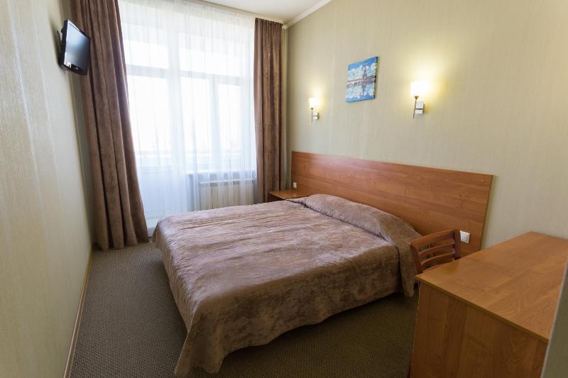 Standard Double Room image 3