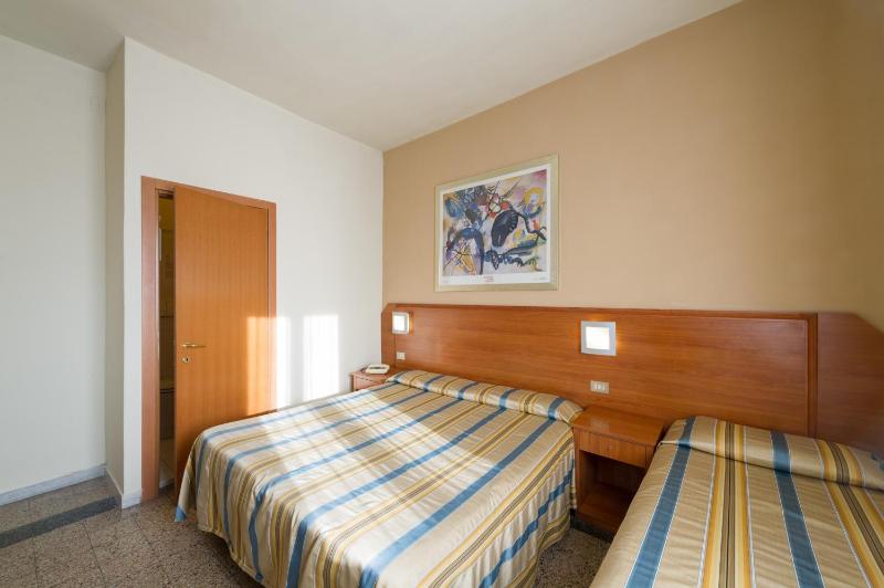 Quadruple Room image 3