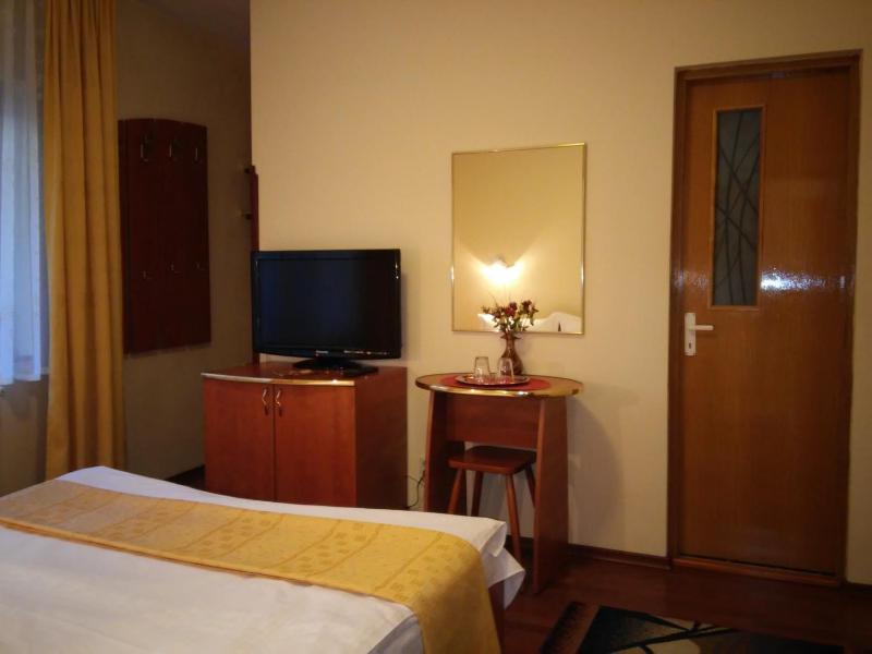 Double Room without Balcony image 1