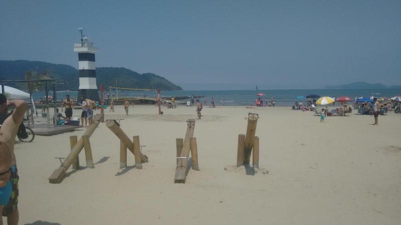 Apartamento Studio ao Lado da Praia com Wi-Fi e TV Smart - image 6