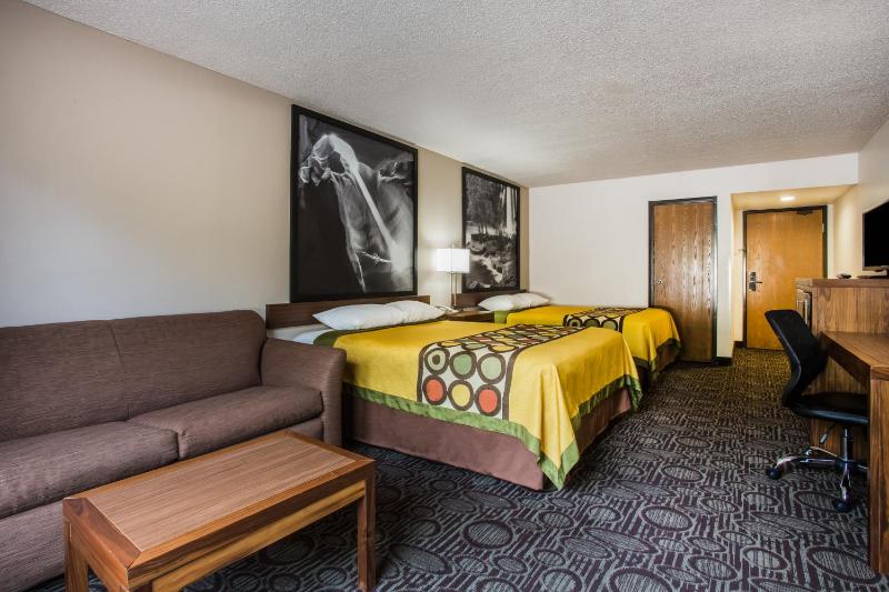Studio Suite with Two Queen Beds - Non-Smoking image 3