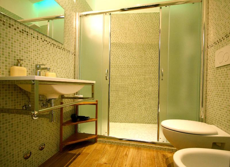 Deluxe Triple Room image 2