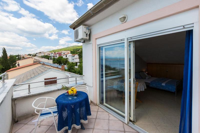 Studio with Sea View image 4