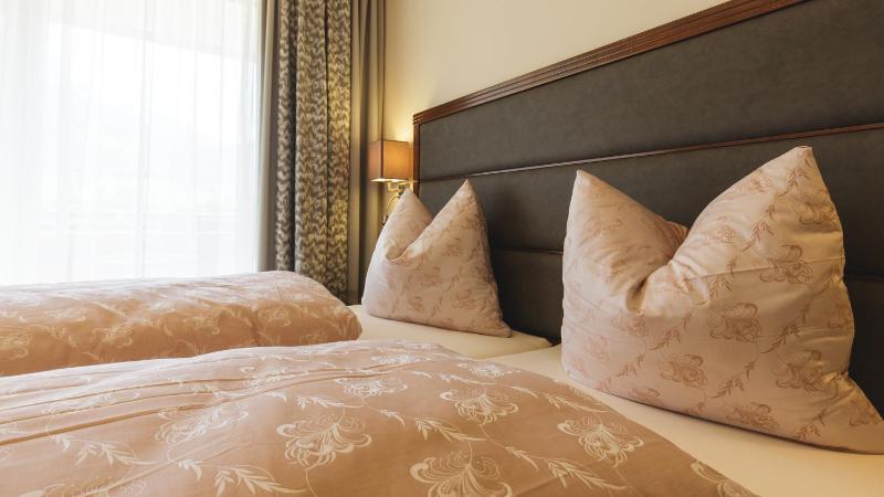 Double Room with Mountain View image 2