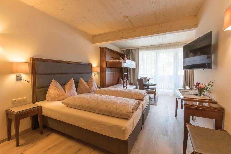 Family Room with Mountain View image 4