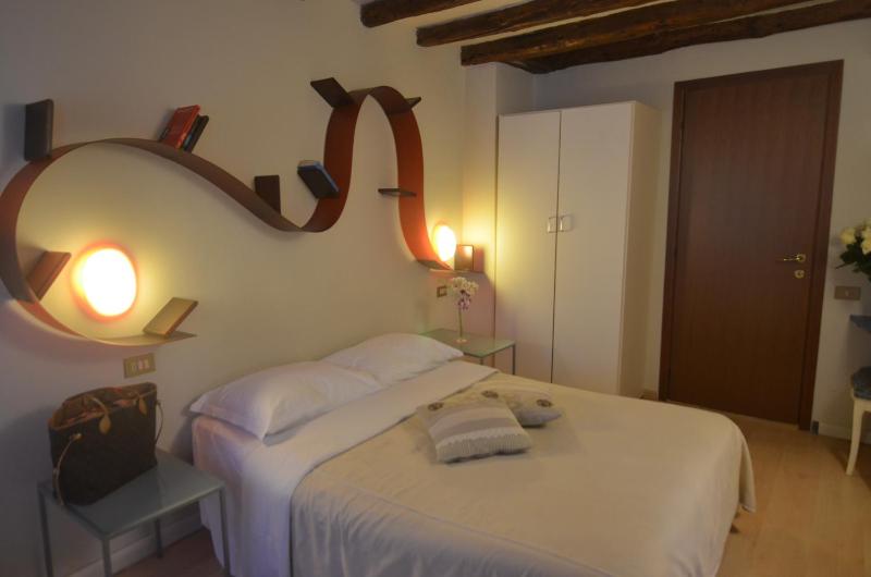 Double Room with Private Bathroom image 4