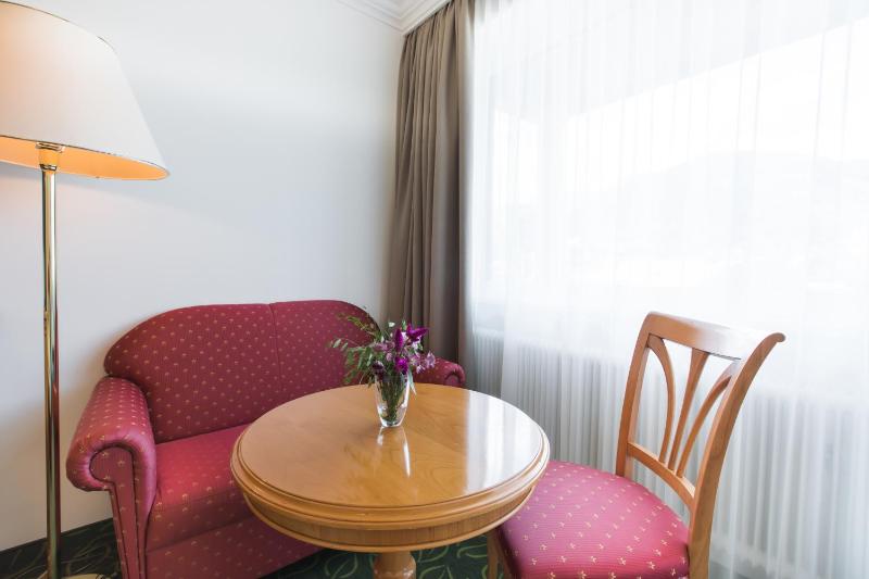 Deluxe Double Room with Balcony image 4