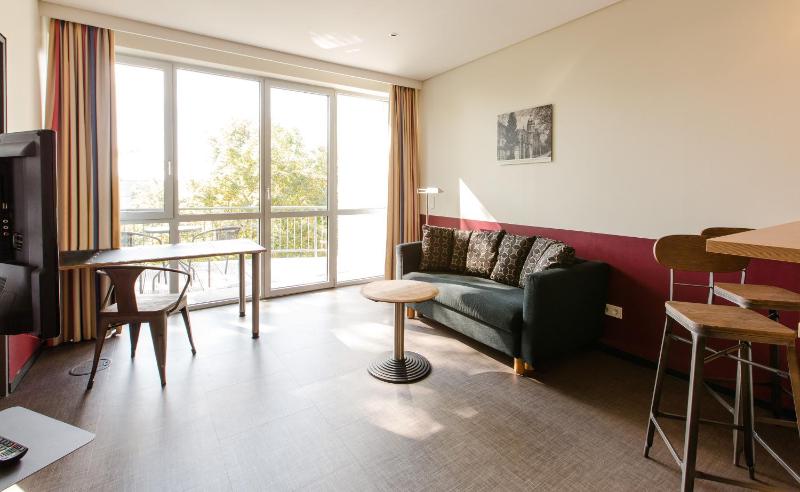 Superior Apartment image 2