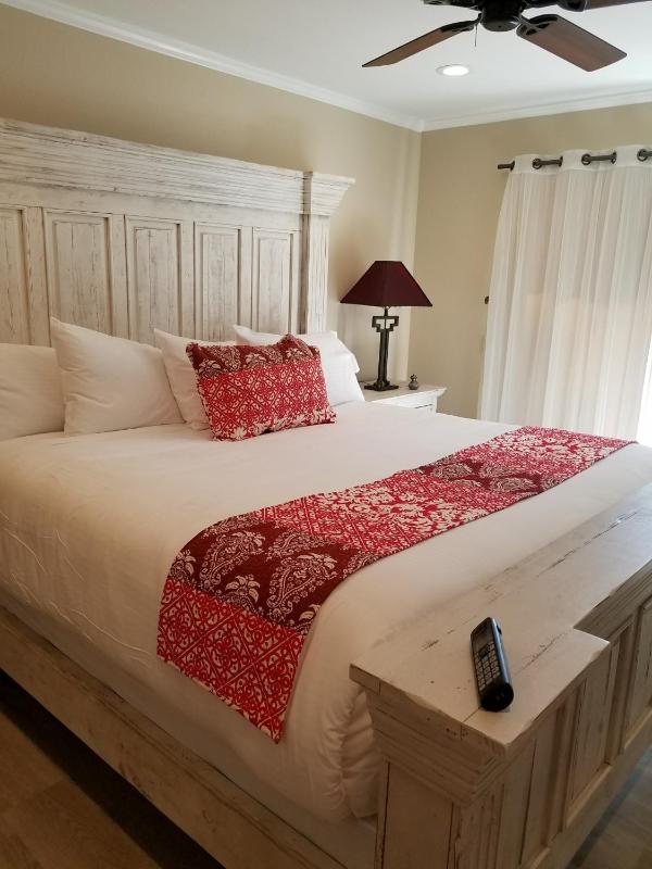 Lantern Light Inn - Romantic Getaway - image 7