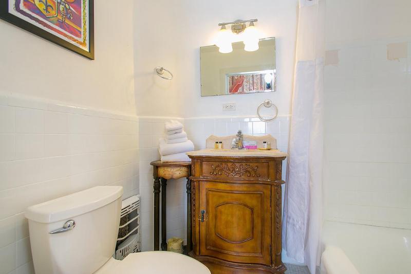 King Room with Balcony image 2