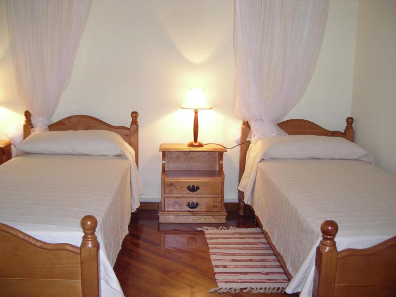 Double Room image 3
