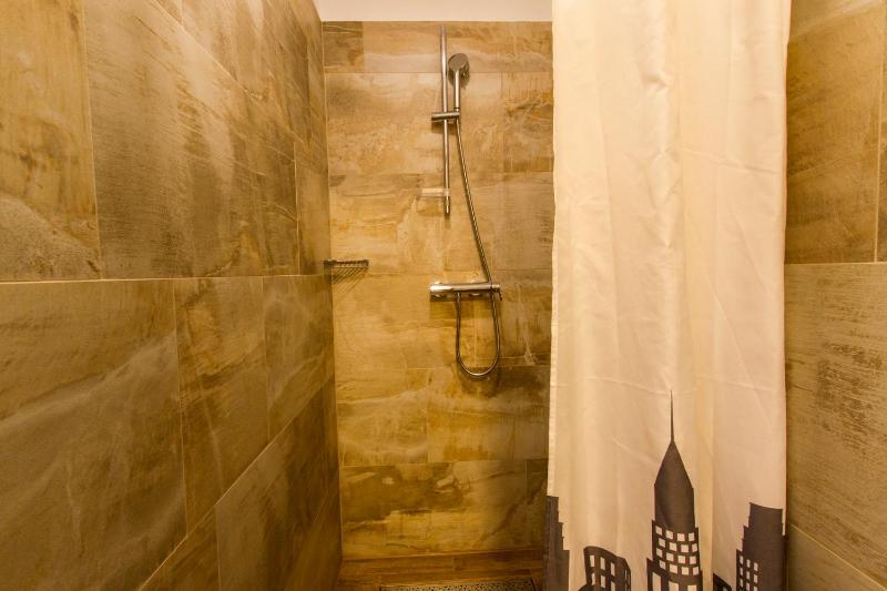 Room with Queen Size Bed and Shared Bathroom image 2