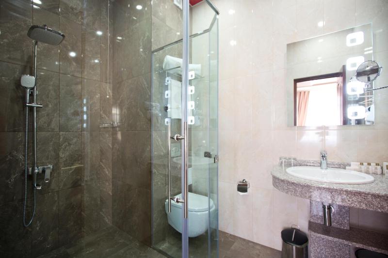 Executive Suite image 2