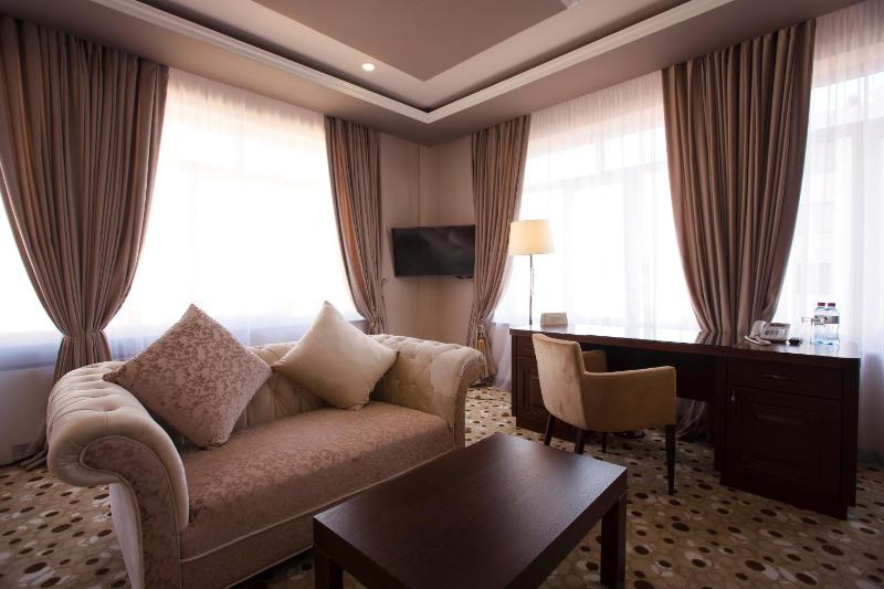 Superior Double or Twin Room image 4